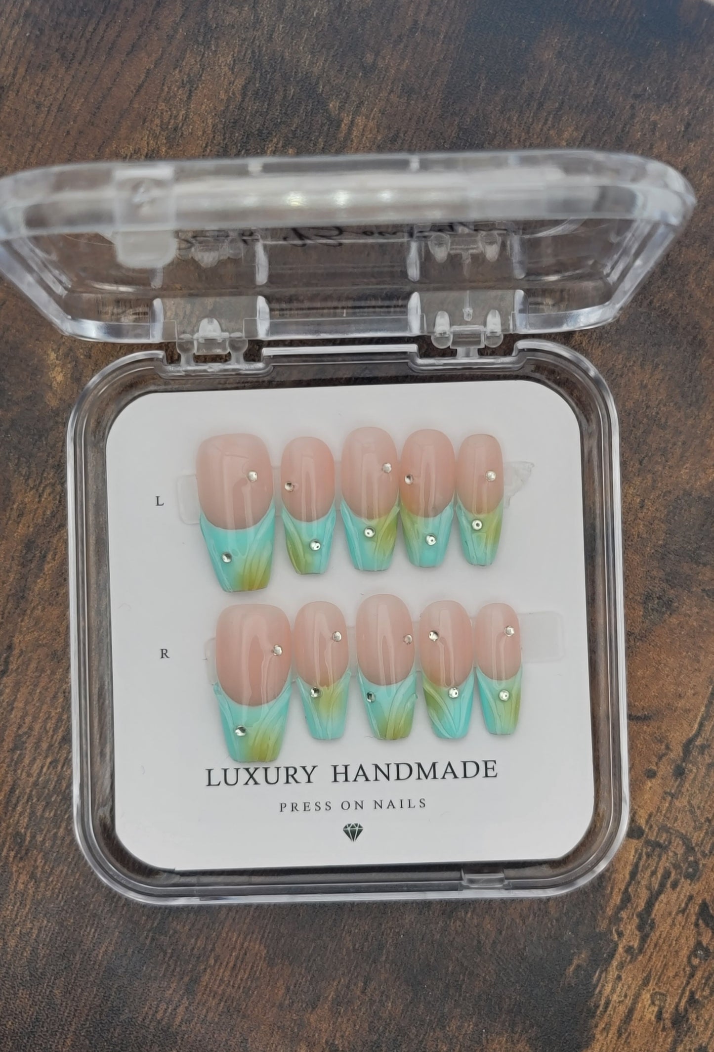 Aqua Diamonds